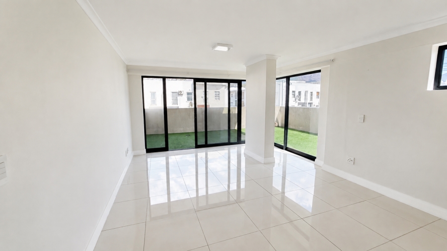 2 Bedroom Property for Sale in Zonnebloem Western Cape
